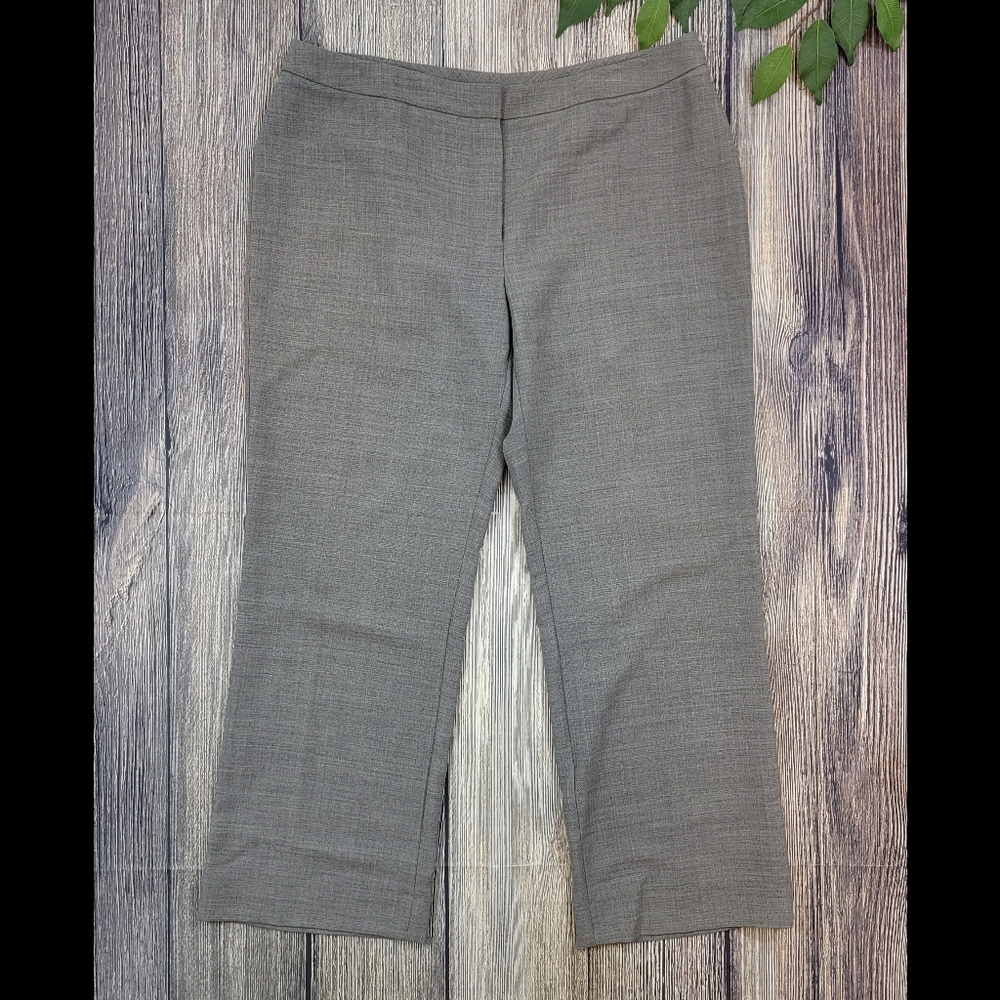St. John Collection Wool Gray Pants